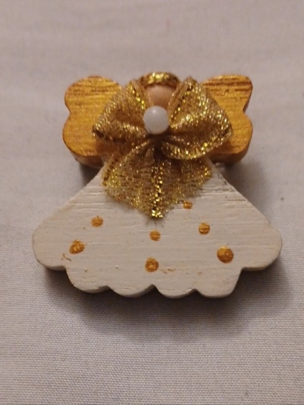 4/$40 Gold & White Decorative Wooden Angel Pin